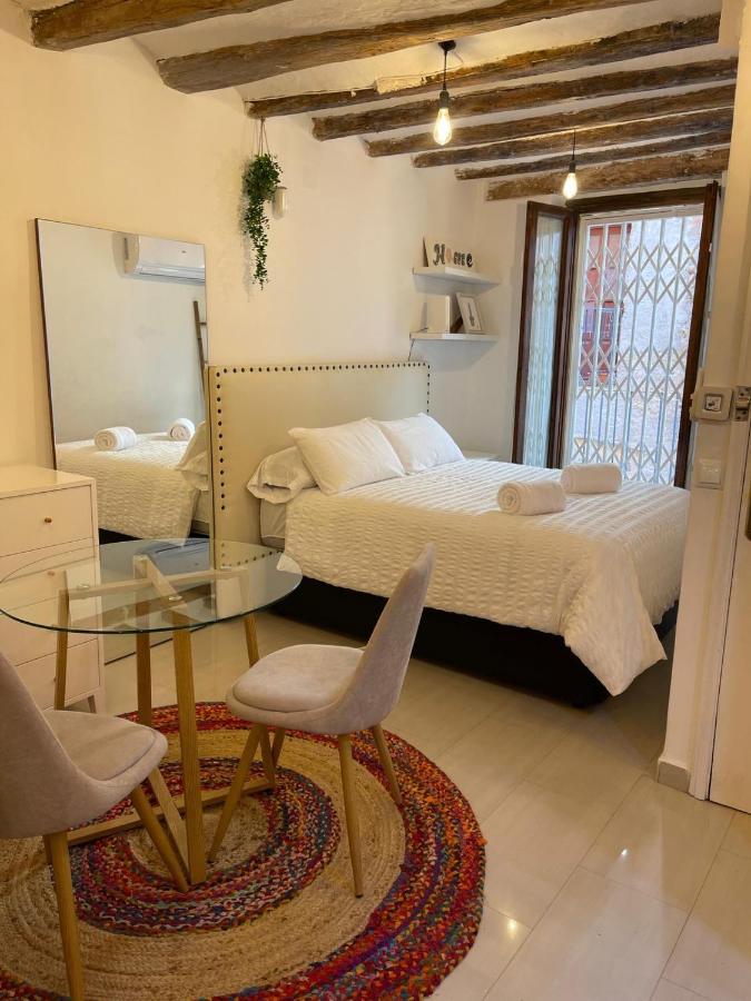 La Curiosa Del Casc Antic Apartman Tarragona Kültér fotó